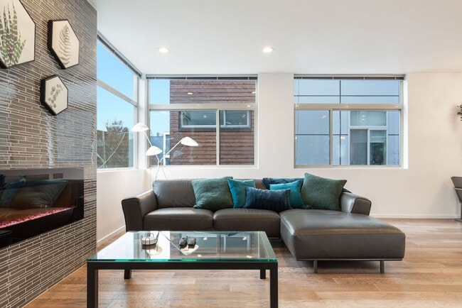 Building Photo - 1744 NW 64th St Unit ID1231211P