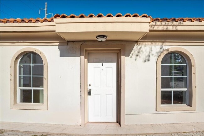 Photo - 604 Buena Vista Dr Unit E