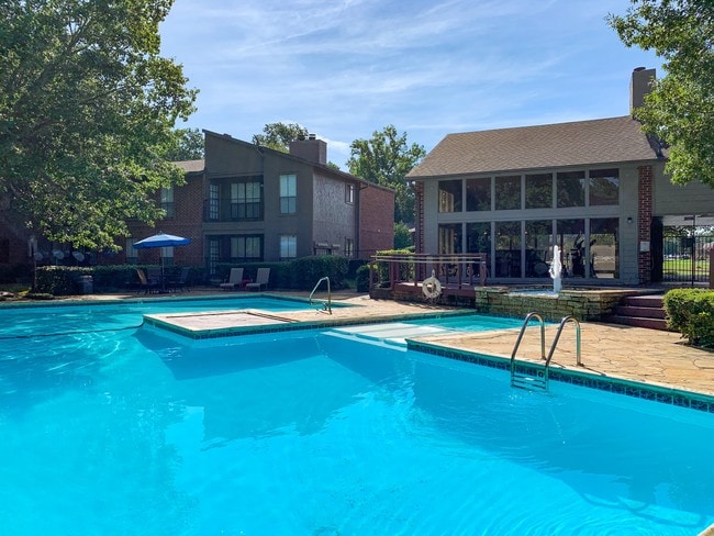 Swimming Pool - Misty Ridge- Specials Available