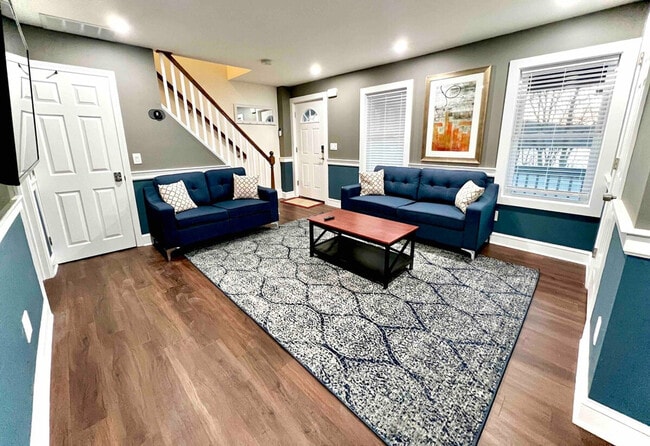 Building Photo - 1592 Main St Unit SI ID1380184P