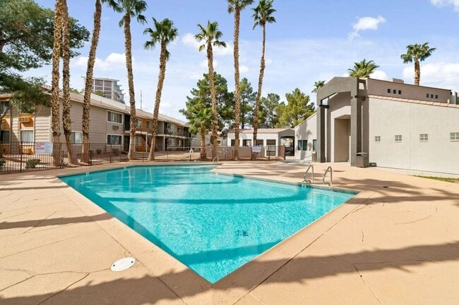 Harmon Hills swimming pool - Harmon Hills