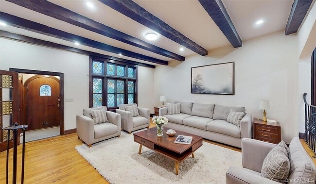 Building Photo - 90-09 68th Ave