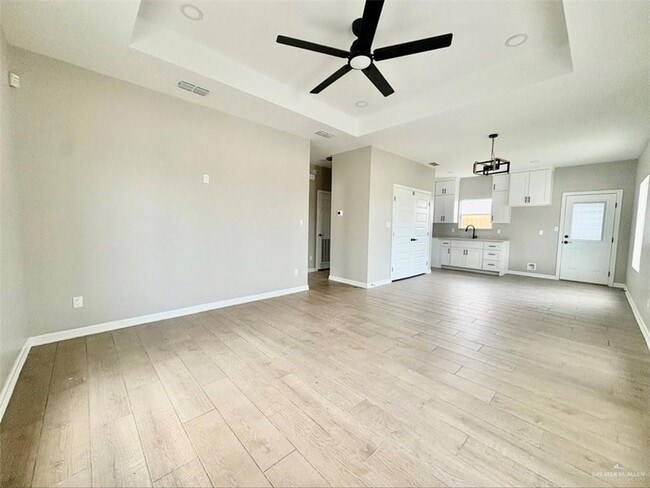 Photo - 913 E 13th St Unit 1