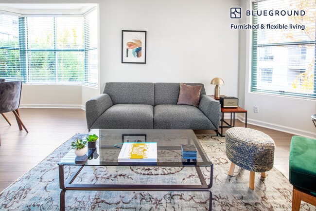 Photo - 2 Townsend St Unit FL3-ID395