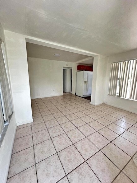 Photo - 1126 N H St