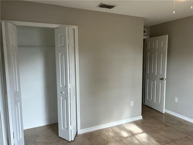 Photo - 486 Biscayne Ln
