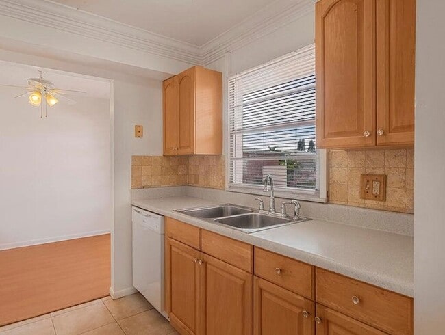 Photo - 4 Golfs Edge Unit E