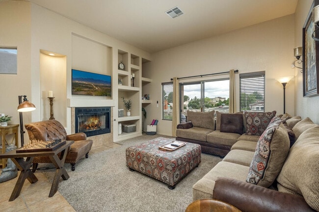 Building Photo - 2711 Sunrise Point Rd Unit SI ID1515890P