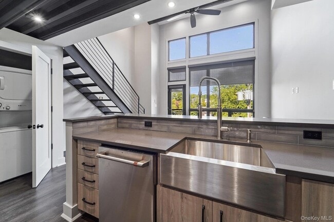 Photo - 172 E Prospect Ave Unit 306