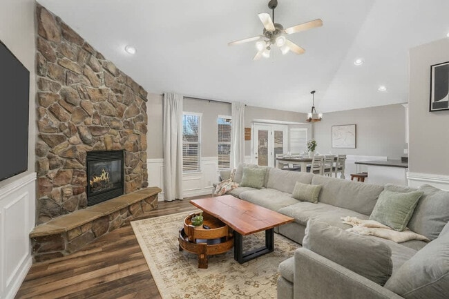 Photo - 956 S 1525 W Unit ID1250670P