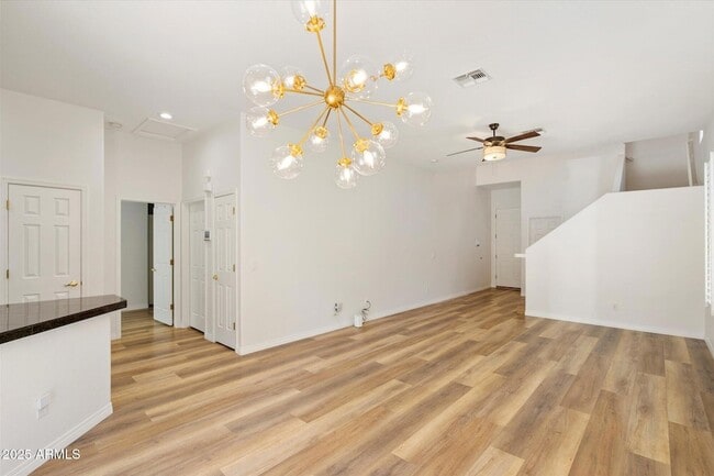 Photo - 1925 W Olive Way