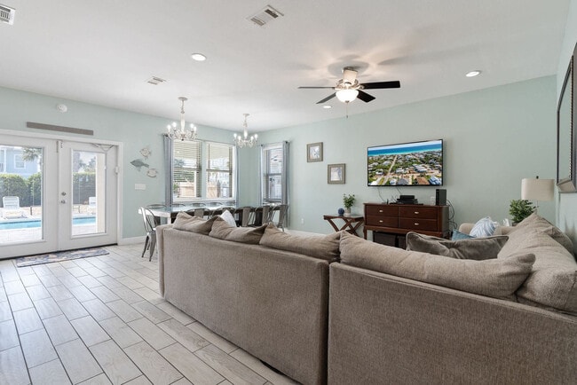 Photo - 94 Dolphin St Unit ID1285918P