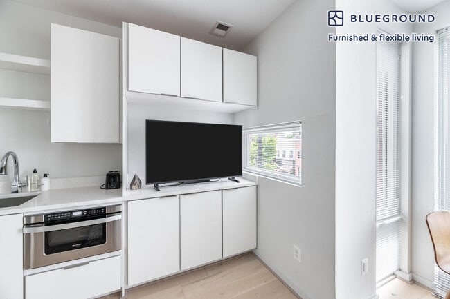 Photo - 1111 H St NE Unit FL2-ID756