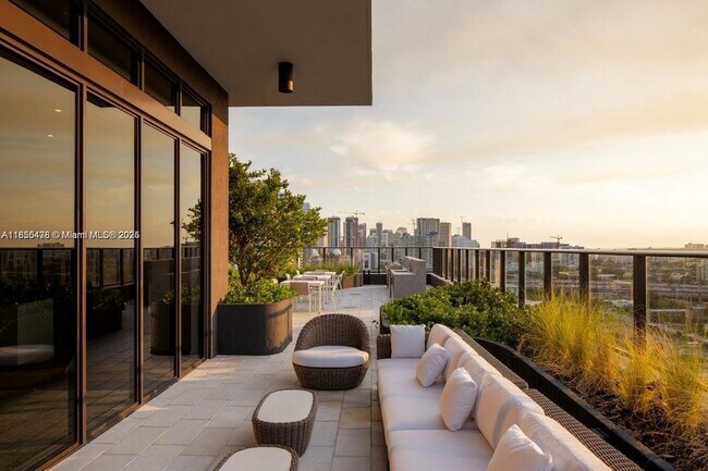 Photo - 23 NE 17th Ter Unit B2