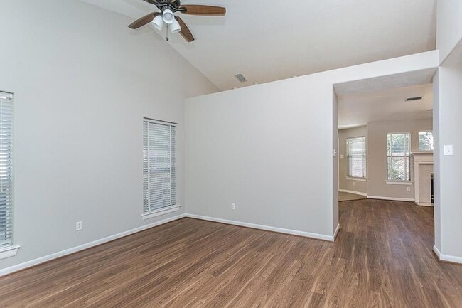 Photo - 6 Tranquil Glade Pl