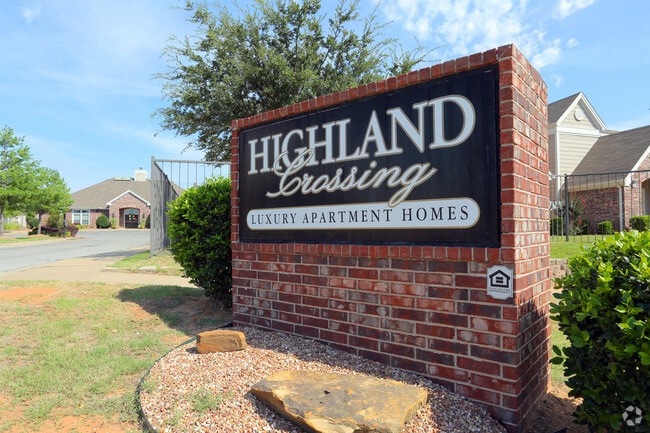 Sign - Highland Crossing Apartments