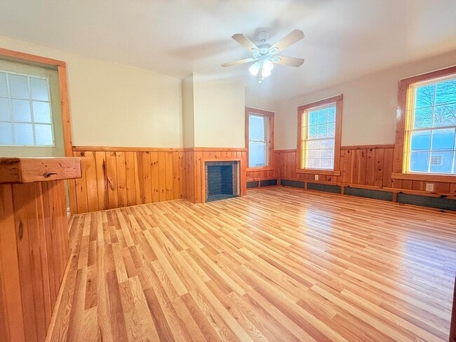 Photo - 60 High St Unit 2