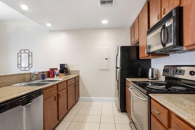 Photo - 925 Common St Unit SI ID1267017P
