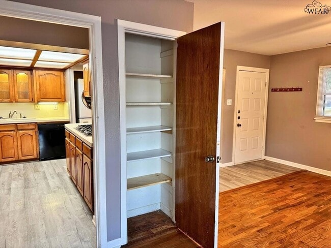 Photo - 4503 McCrory Ave