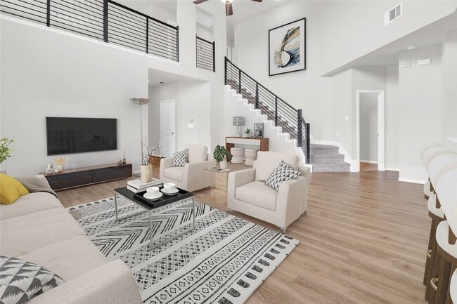 Building Photo - 15100 Crown Mnr Dr