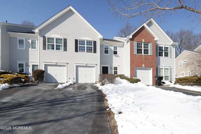 Photo - 42 Pennsbury Way