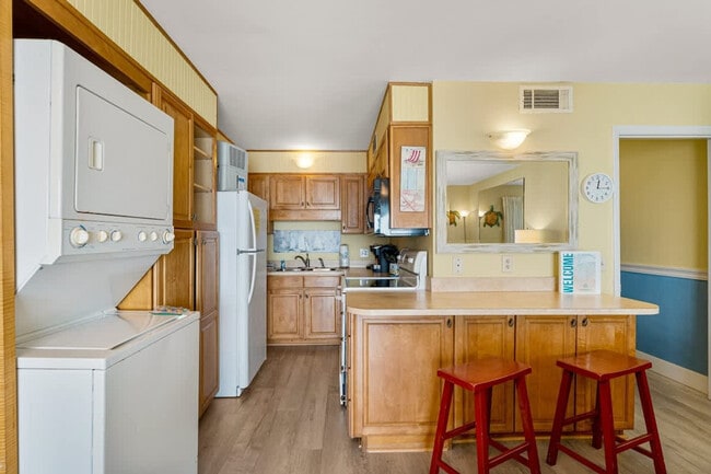 Photo - 8743 Thomas Dr Unit SI FL11-ID1354962P