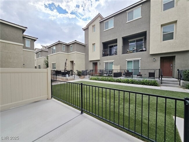 Photo - 2843 Kona Blue Ln