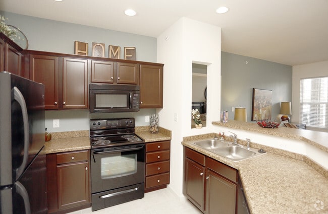 2BR, 2BA - 1094 SF - LEGACY PARK