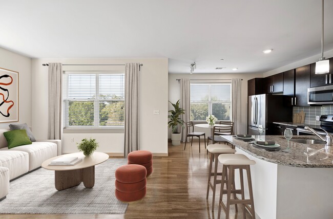 Building Photo - Everly