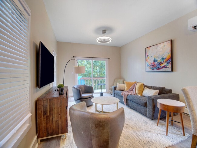 Building Photo - 24 Britton St Unit SI FL2-ID1501172P