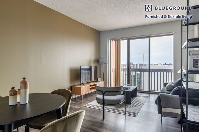 Photo - 4835 Cordell Ave Unit SI FL11-ID855