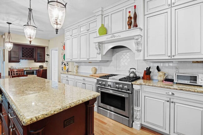 Photo - 620 NW 23rd St Unit ID1359095P