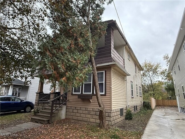 Photo - 4124 E 139th St Unit 2