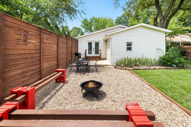 Photo - 1318 S W Ave Unit ID1221915P