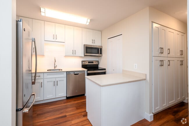 Interior Photo - The Glen at Kensington