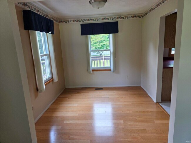 Photo - 1619 W Arlington Rd