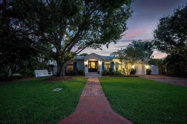 Photo - 302 NW 16th St