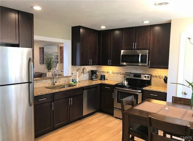 Photo - 122 Pheasants Run