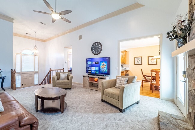 Building Photo - 530 Waterford Dr Unit SI ID1234803P