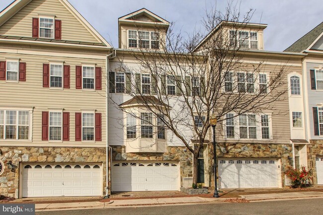 Building Photo - 5112 Knapp Pl