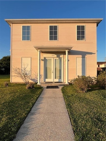 Building Photo - 5007 Towering Oaks Ave