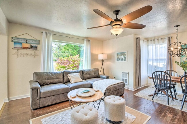 Photo - 5010 K Pl Unit SI ID1385819P