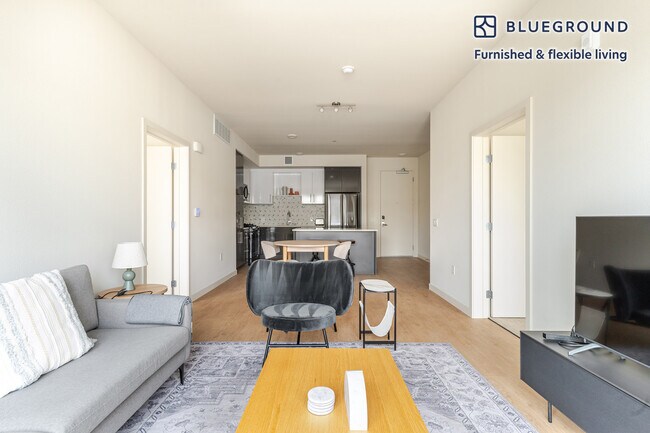 Photo - 240 W MacArthur Blvd Unit FL4-ID1816