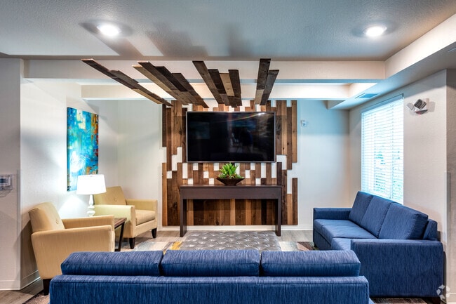 Lounge - WaterWalk Charlotte