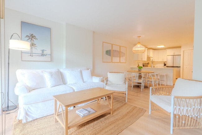 Building Photo - 10 Lemoyne Ave Unit ID1322533P