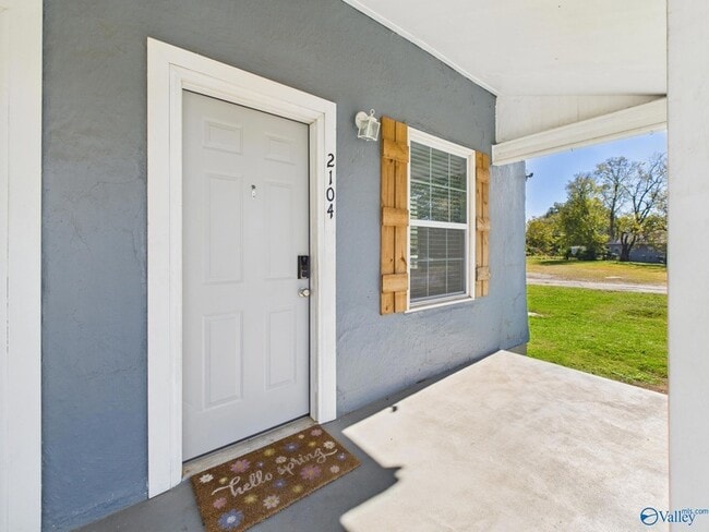 Photo - 2104 Levert St NE