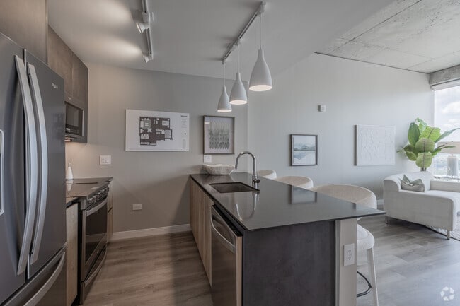 1BR, 1BA - 739SF - Kitchen - PRIME