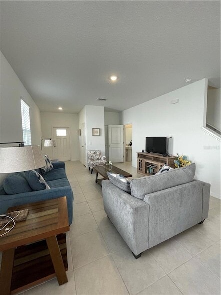 Photo - 10211 Trumpet Honeysuckle Wy