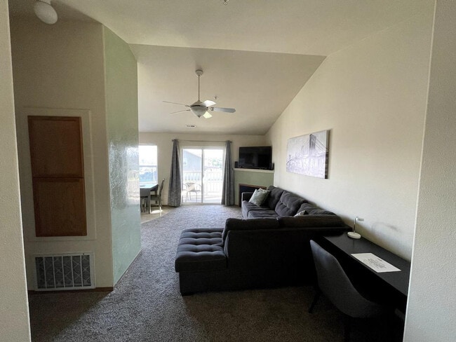 Building Photo - 6005G Chapel Hill Blvd Unit SI ID1505670P