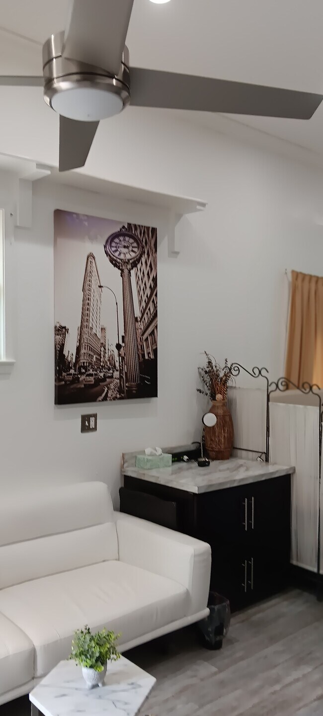 Photo - No Brainer Furnished Apartments